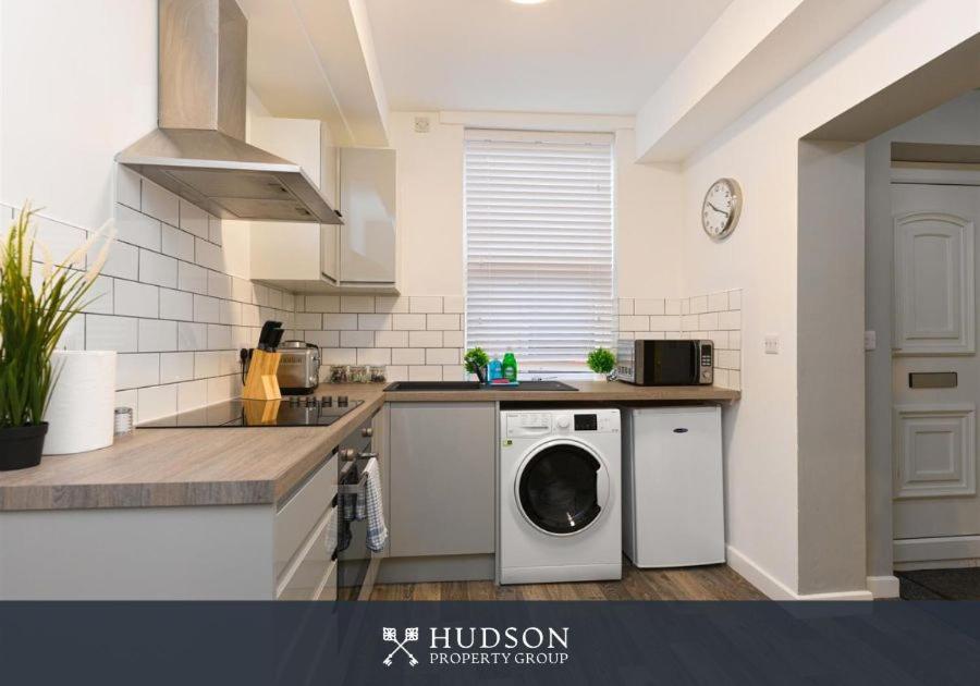 Castle Street Serviced Apartment テルフォード エクステリア 写真