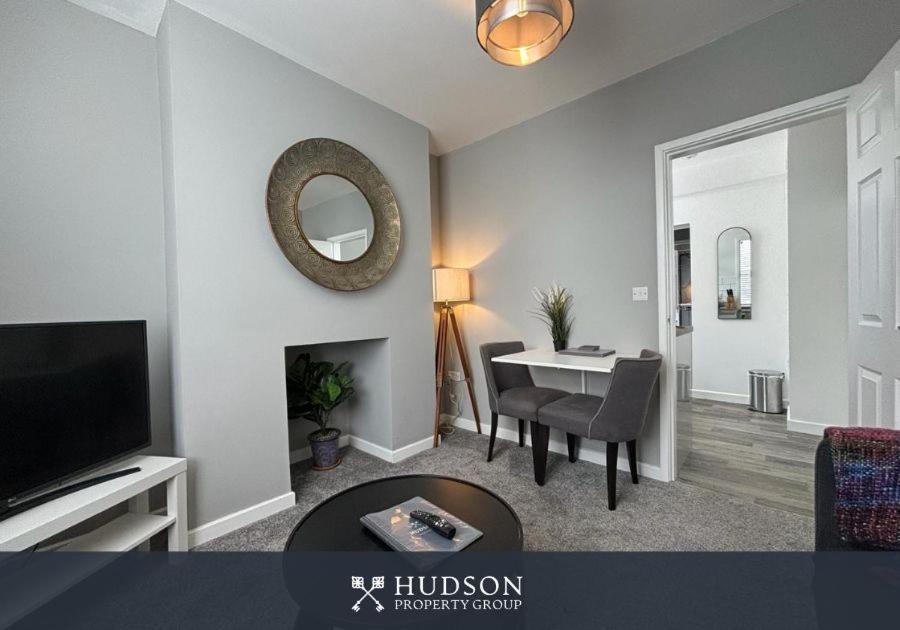 Castle Street Serviced Apartment テルフォード エクステリア 写真